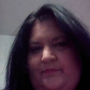 Meet your Posher, Dee